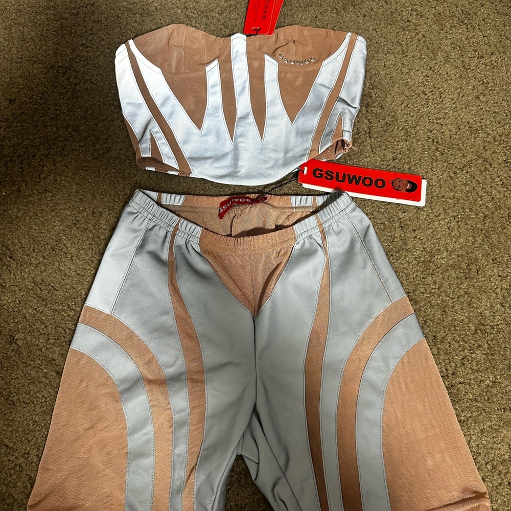 GSUWoo Two-Piece Set in Blue and Beige
